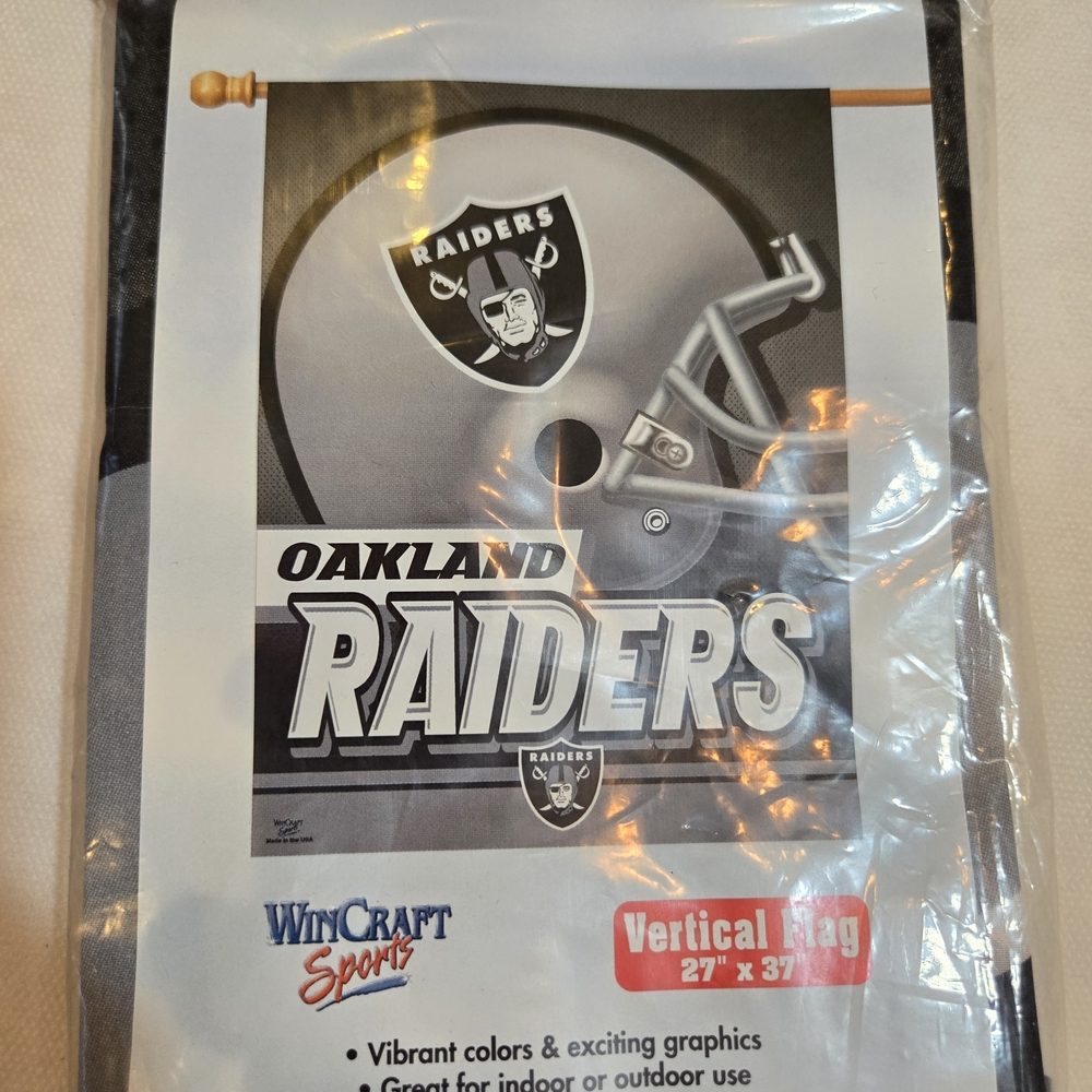 Wincraft NFL Oakland Raiders Vertical Flag Banner Indoor Outdoor 27" x 37" Sport